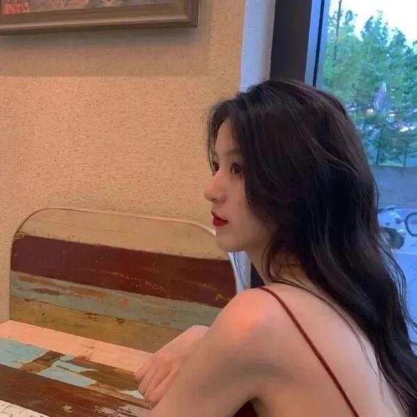 超硬伴娘